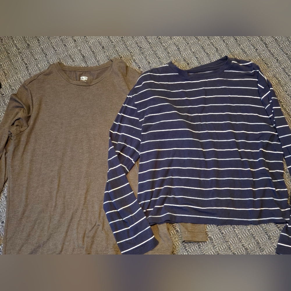 2 Long Sleeve. Shirts. One Green M And One Stripe L.  Lnwot.